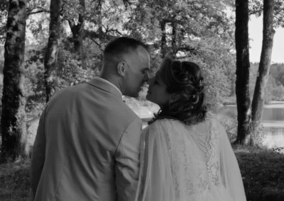 Photo de mariage, couple en noir et blanc