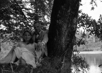 Photo de mariage, couple en noir et blanc
